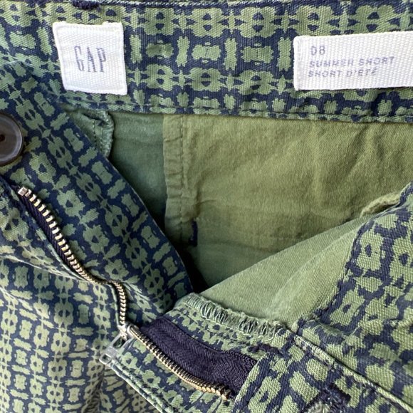 🌸4/$30🌸 Like New Gap Cotton Summer Short with Deco Tile Print - Picture 5 of 10